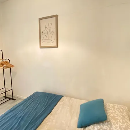 66d1 In The City Center Apartment